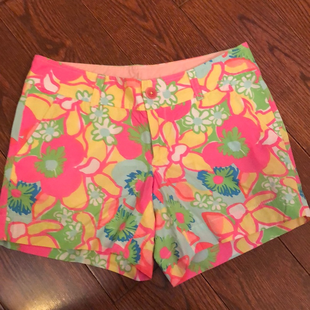 Lilly shorts size 0. VGUC.